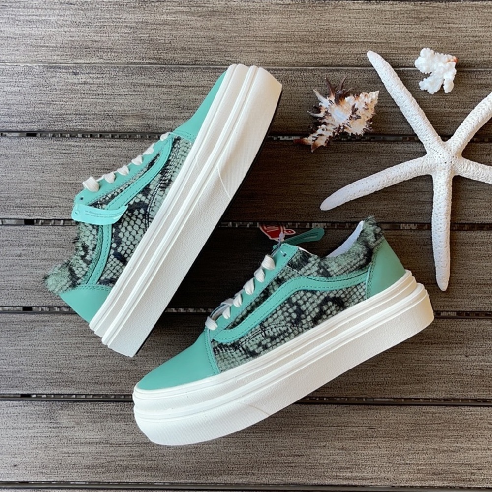 🌴🔆VANS- PLATFORM HAIR STYLES🔆🌴 - Picture 7 of 12